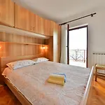 Lejlighed Nives-2 By Interhome *