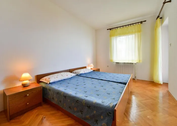 公寓 Nives-2 By Interhome *