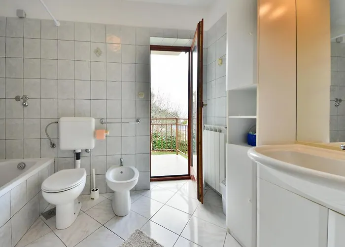 公寓 Nives-2 By Interhome *